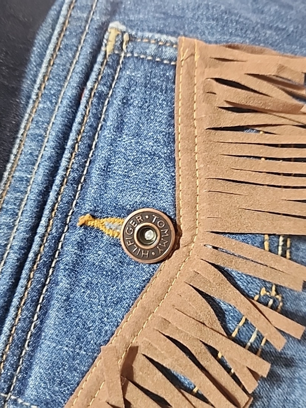 Upcycled Tommy Hilfiger Denim Fringe Western Statement Belt 🤠✨ - Picture 5 of 8